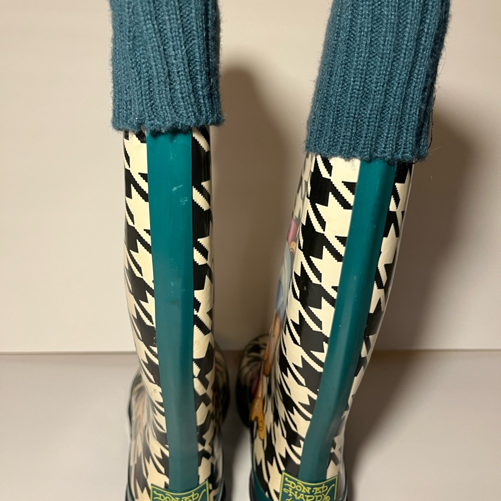 Ed Hardy Rain Boots size 6 *missing laces* - Picture 5 of 7